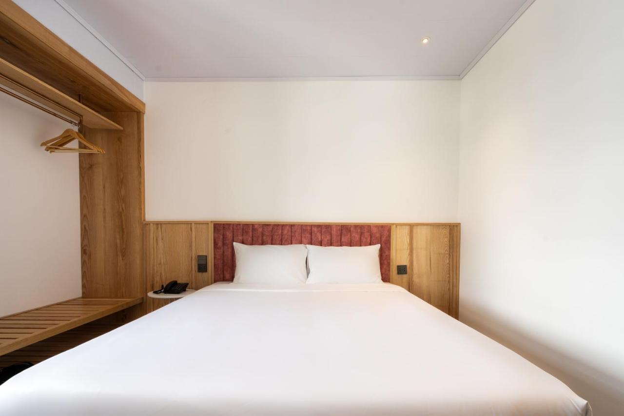 Haven Hut Hotel Хошимин Экстерьер фото